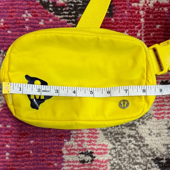 Lululemon Athletica Ironman Kona Yellow Mini belt Bag - Picture 6 of 7